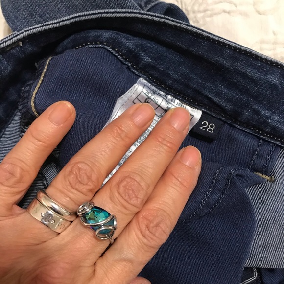 Low-rise Guess Skinny Jeans - Picture 8 of 8